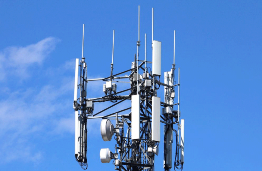 Fourth radio interface technology added to 5G standards